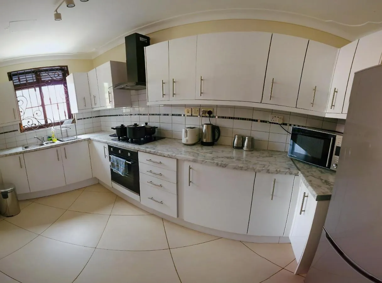 Eric Wilkins Apartments Lubowa Lejlighedshotel
