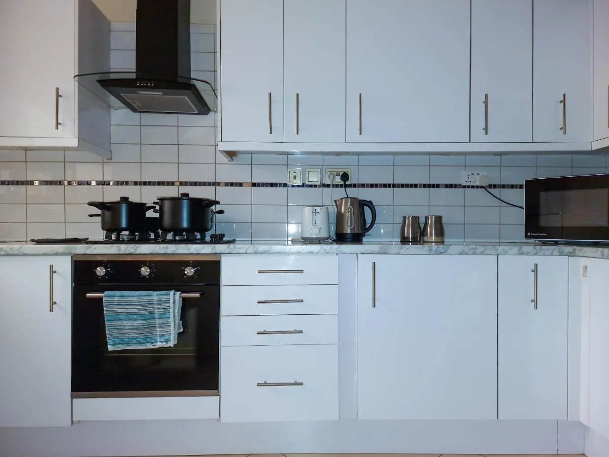 Aparthotel Eric Wilkins Apartments Lubowa