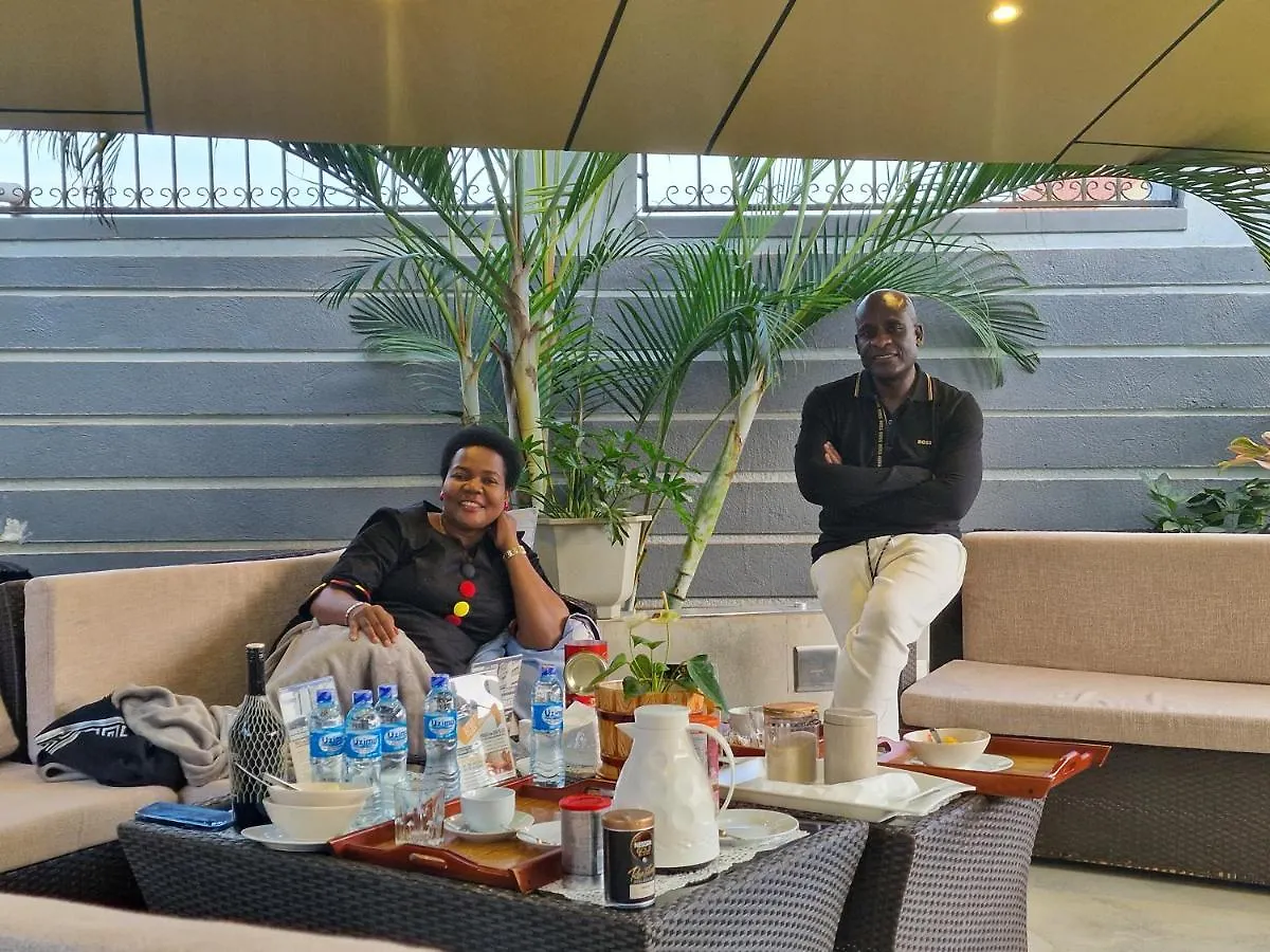 Aparthotel Eric Wilkins Apartments Lubowa